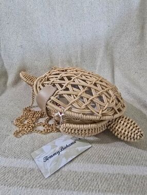 NWT Tommy Bahama Natural Beige Woven Wicker Sea Turtle Crossbody Novelty Purse